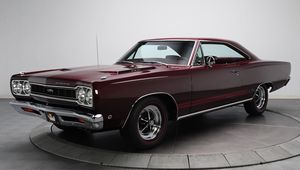 Превью обои 1968 plymouth gtx, плимут, hemi, бордовый