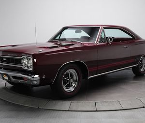 Превью обои 1968 plymouth gtx, плимут, hemi, бордовый