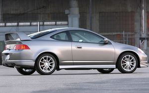 Превью обои acura, rsx, 2003, серый металлик, вид сбоку, стиль, авто, акура, здание, асфальт