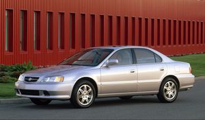 Превью обои acura, tl, 1999, серебряный металлик, вид сбоку, стиль, авто, акура, здание, трава, асфальт