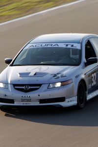 Превью обои acura, tl, 2004, белый, вид спереди, стиль, спорт, авто, акура, скорость, трава