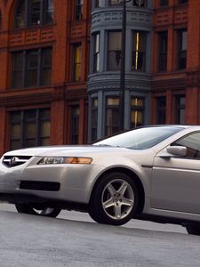 Превью обои acura, tl, 2004, белый металлик, вид сбоку, стиль, авто, акура, здание, асфальт