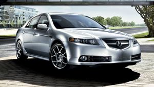 Превью обои acura, tl, 2007, серебряный металлик, вид спереди, стиль, авто, акура, природа, деревья, трава, здание, улица, асфальт