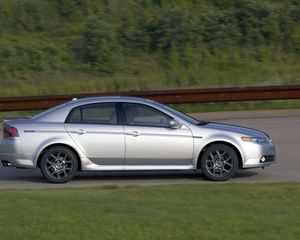 Превью обои acura, tl, 2007, серебряный металлик, вид сбоку, стиль, акура, авто, скорость, природа, кустарники, трава