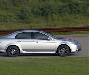 Превью обои acura, tl, 2007, серебряный металлик, вид сбоку, стиль, акура, авто, скорость, природа, кустарники, трава