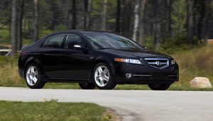 Превью обои acura, tl, 2007, черный, вид сбоку, стиль, авто, акура, природа, лес, трава, асфальт