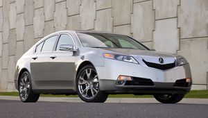 Превью обои acura, tl, 2008, серый металлик, вид спереди, стиль, авто, акура, трава, стена, асфальт