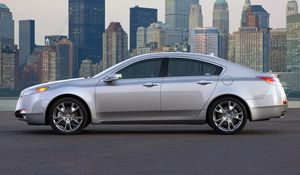 Превью обои acura, tl, 2008, серебрянный металлик, вид сбоку, стиль, авто, акура, город, огни