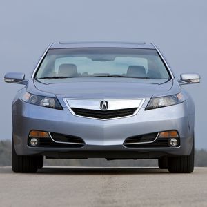 Превью обои acura, tl, 2011, серебряный металлик, вид спереди, стиль, акура, небо, природа, асфальт