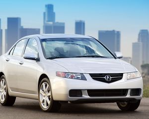 Превью обои acura tsx, 2003, белый, вид спереди, стиль, авто, акура, здания, асфальт