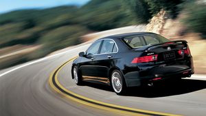 Превью обои acura, tsx, 2006, черный, вид сзади, стиль, авто, акура, скорость, деревья, природа, асфальт