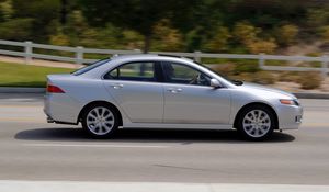 Превью обои acura, tsx, 2006, серебряный металлик, вид сбоку, стиль, авто, акура, скорость, природа, деревья, асфальт