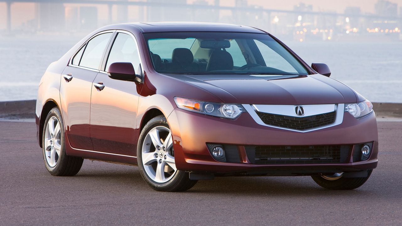 Обои acura, tsx, 2008, красный, вид спереди, стиль, авто, акура, туман, дома, огни