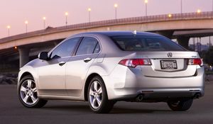 Превью обои acura, tsx, 2008, серебряный металлик, вид сбоку, стиль, авто, акура, мост, огни, асфальт