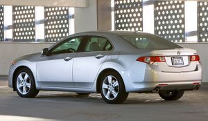 Превью обои acura, tsx, 2008, серебряный металлик, вид сбоку, стиль, авто, акура, здание