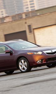 Превью обои acura, tsx, 2010, вишневый, вид сбоку, стиль, авто, акура, скорость, здание, асфальт