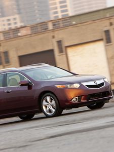 Превью обои acura, tsx, 2010, вишневый, вид сбоку, стиль, авто, акура, скорость, здание, асфальт