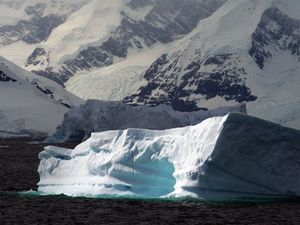 Превью обои айсберг, антарктида, холод, лед, глыба