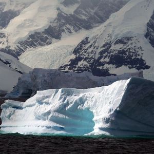 Превью обои айсберг, антарктида, холод, лед, глыба