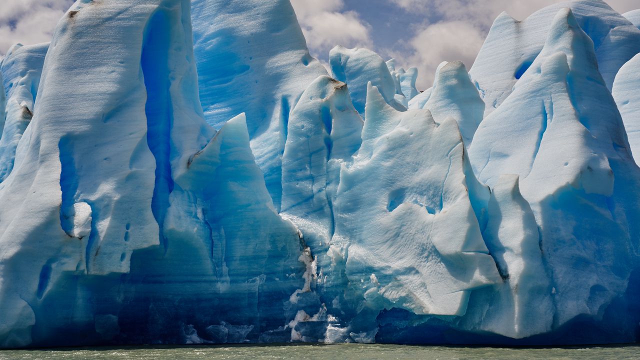 Обои айсберг, берег, льдины