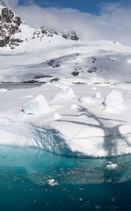 Превью обои айсберг, вода, лед, снег