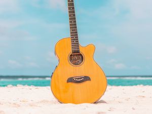 Превью обои акустическая гитара, гитара, инструмент, пляж, лето, музыка