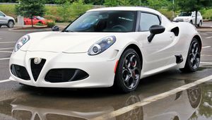 Превью обои alfa romeo 4c, белый, вид сбоку