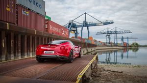 Превью обои alfa romeo, 4c, zender, красный, вид сзади