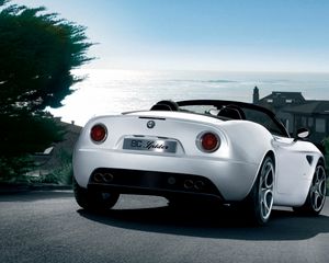 Превью обои alfa romeo, 8c, spider, вид сзади