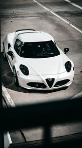 Превью обои alfa romeo 8c spider, alfa romeo, автомобиль, белый, дорога