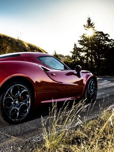 Превью обои alfa romeo, alfa romeo 4c, красный, вид сбоку