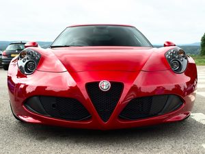 Превью обои alfa romeo, красный, вид спереди