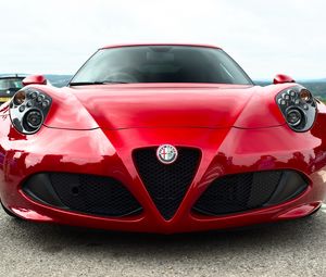 Превью обои alfa romeo, красный, вид спереди