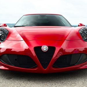 Превью обои alfa romeo, красный, вид спереди