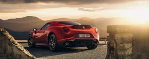 Превью обои alfa-romeo, 4c, launch edition, красный, вид сзади