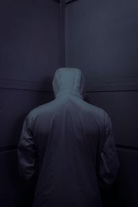 Превью обои аноним, капюшон, серый
