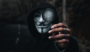 Превью обои аноним, рука, лупа, человек, маска