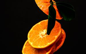 Превью обои апельсин, долька, фрукт, темный