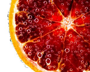 Превью обои апельсин, долька, вода, пузыри, фрукт, еда, макро