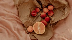 Превью обои апельсин, нектарины, фрукты, бумага, мятый