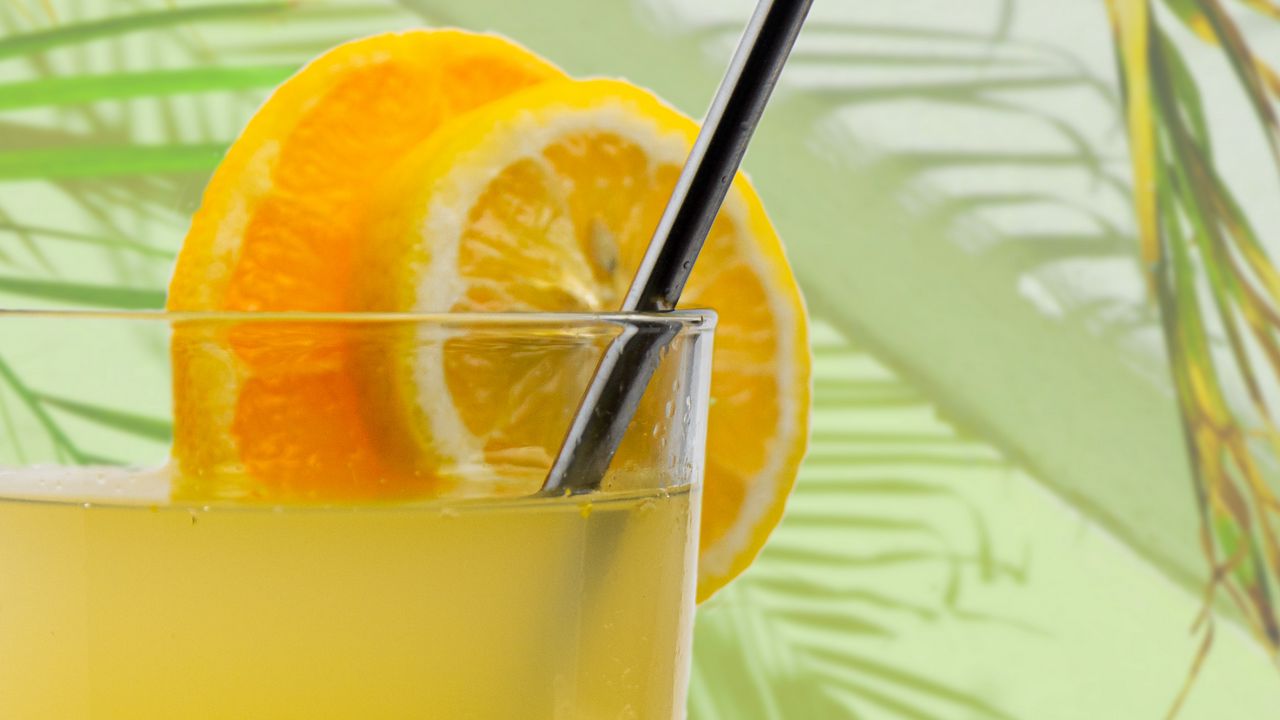 Обои апельсины, сок, фрукты, цитрус, напиток