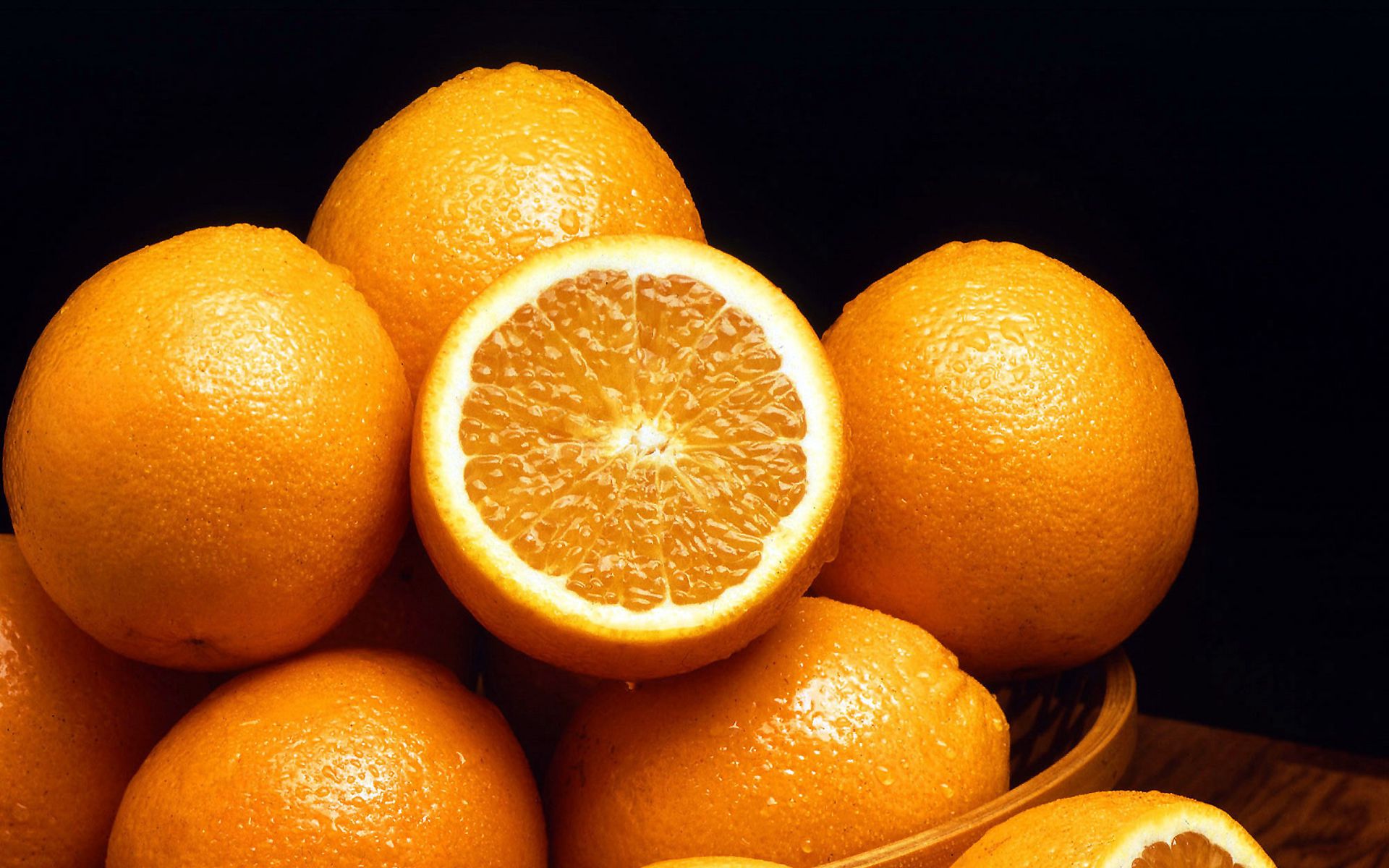Можно есть апельсины вечером. Апельсин. Оранжевый фрукт. Дорогой цитрусовый фрукт. Обои апельсин.