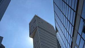 Превью обои архитектура, небоскреб, здание, окна, небо