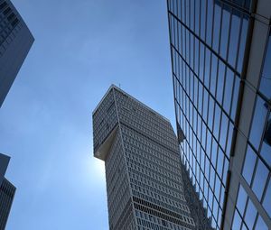 Превью обои архитектура, небоскреб, здание, окна, небо
