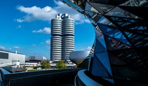 Превью обои архитектура, строение, здания, bmw, современный, небоскребы