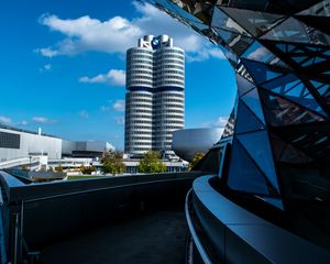 Превью обои архитектура, строение, здания, bmw, современный, небоскребы