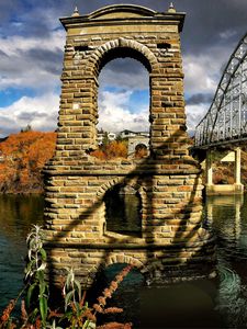 Превью обои арка, кирпичи, река