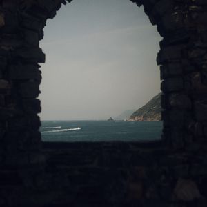 Превью обои арка, море, горизонт, вид