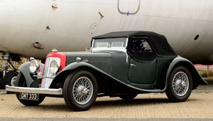 Превью обои aston martin, 1937, черный, зеленый, вид сбоку, стиль, астон мартин, авто, самолет