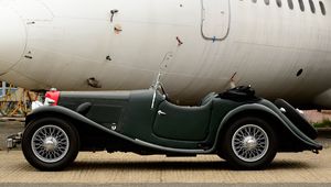 Превью обои aston martin, 1937, зеленый, черный, вид сбоку, ретро, стиль, авто